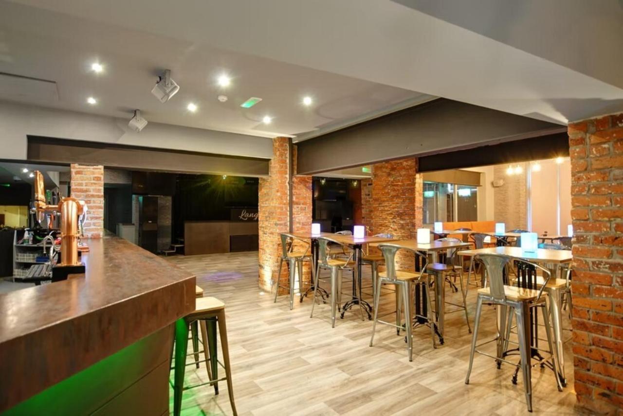 The Royal Hotel Crewe, A Brilliant Collection, Powered By Oyo Extérieur photo