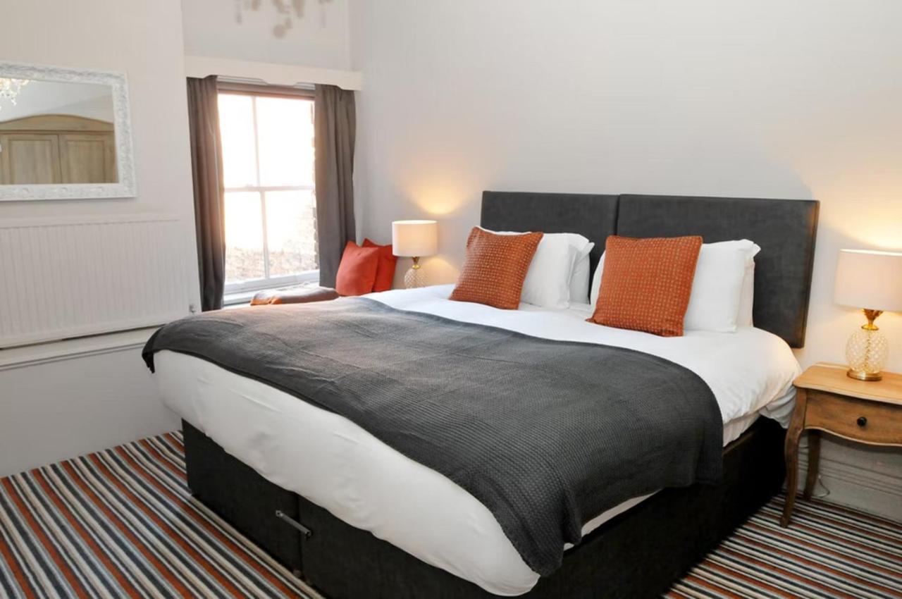 The Royal Hotel Crewe, A Brilliant Collection, Powered By Oyo Extérieur photo