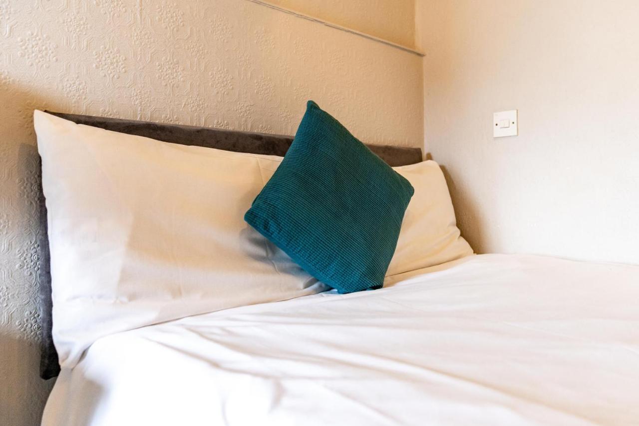 The Royal Hotel Crewe, A Brilliant Collection, Powered By Oyo Extérieur photo