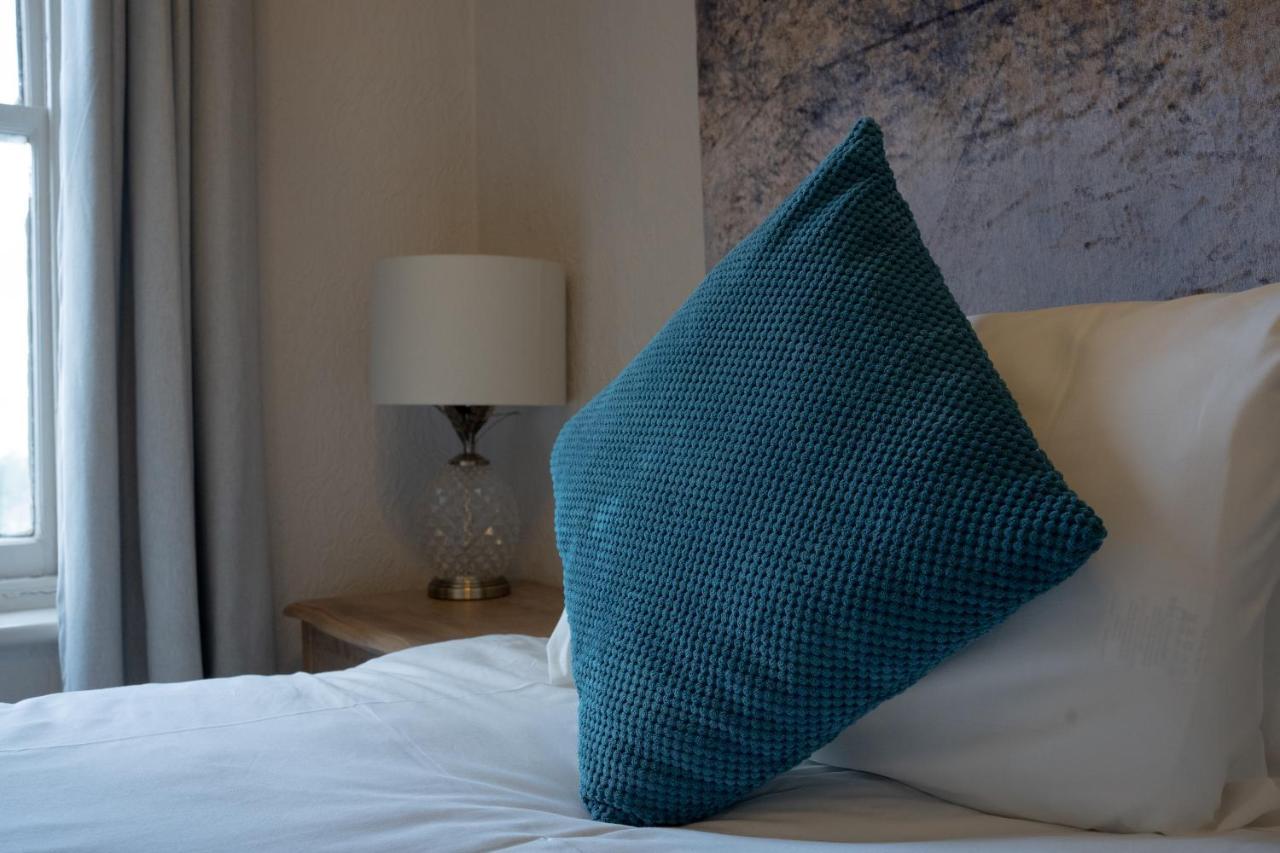 The Royal Hotel Crewe, A Brilliant Collection, Powered By Oyo Extérieur photo