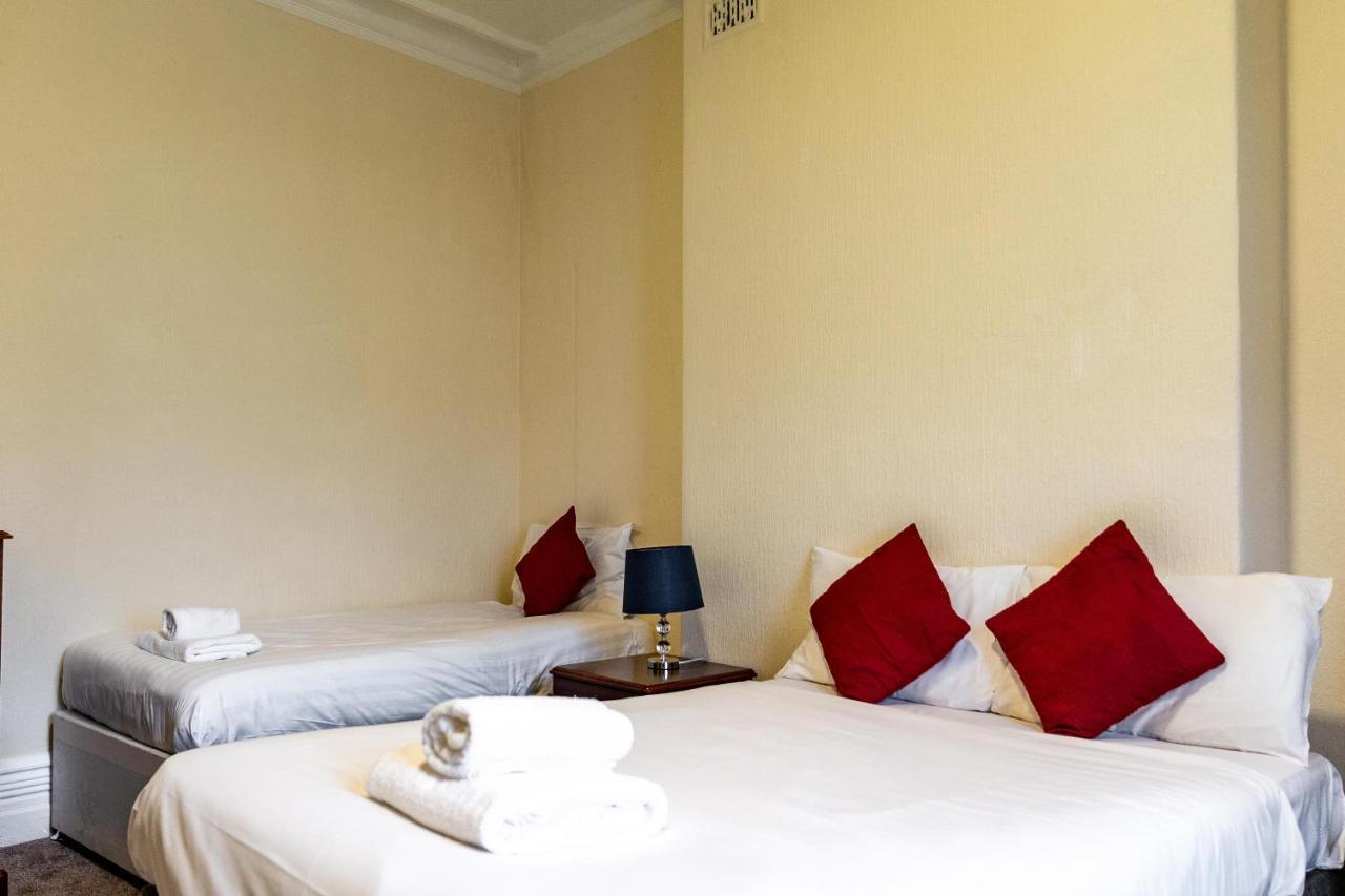 The Royal Hotel Crewe, A Brilliant Collection, Powered By Oyo Extérieur photo