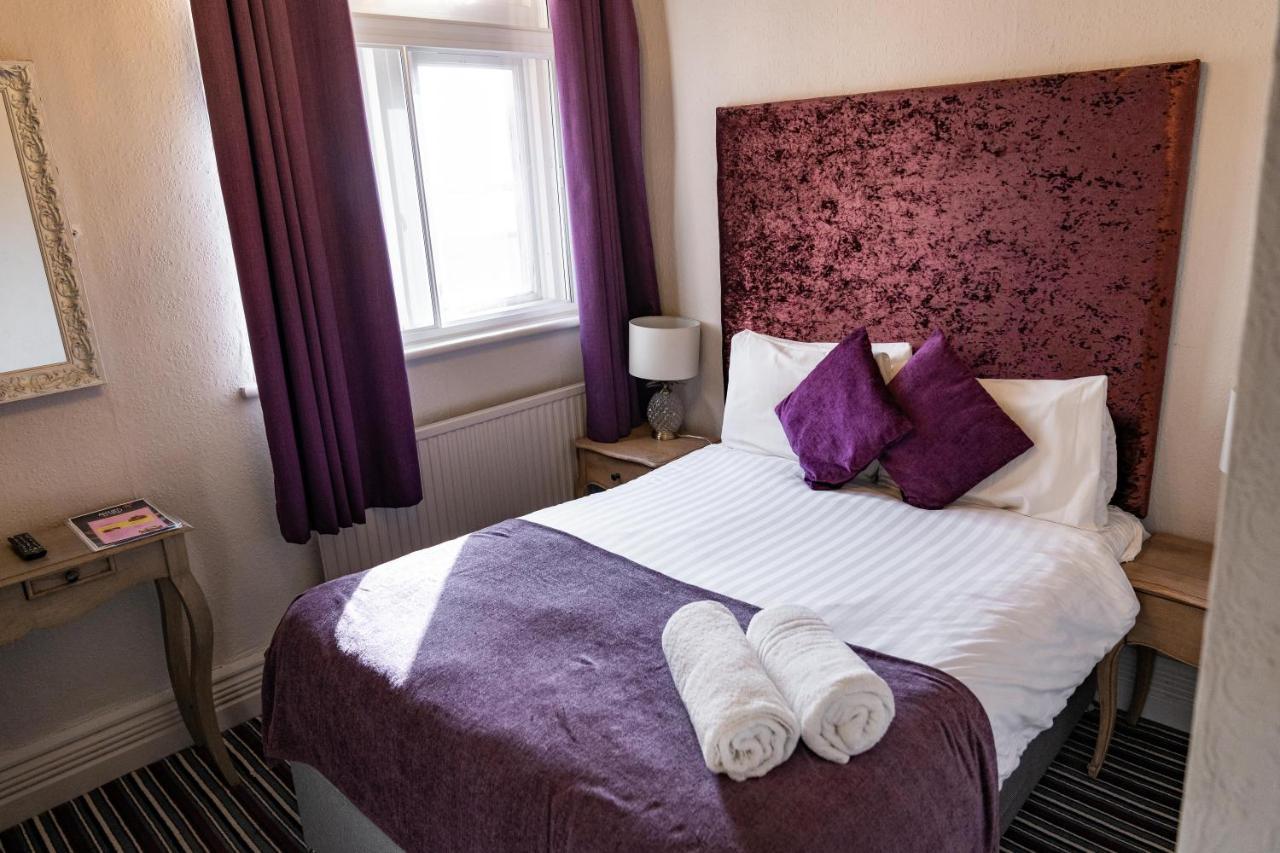 The Royal Hotel Crewe, A Brilliant Collection, Powered By Oyo Extérieur photo