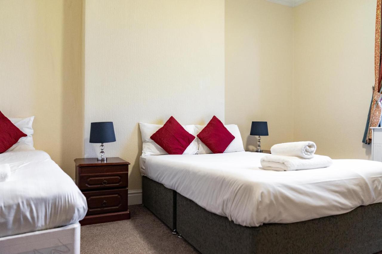 The Royal Hotel Crewe, A Brilliant Collection, Powered By Oyo Extérieur photo
